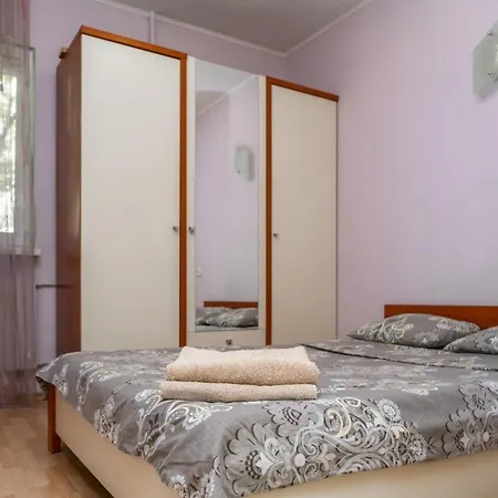 On Dovzhenka 3 Апартаменты